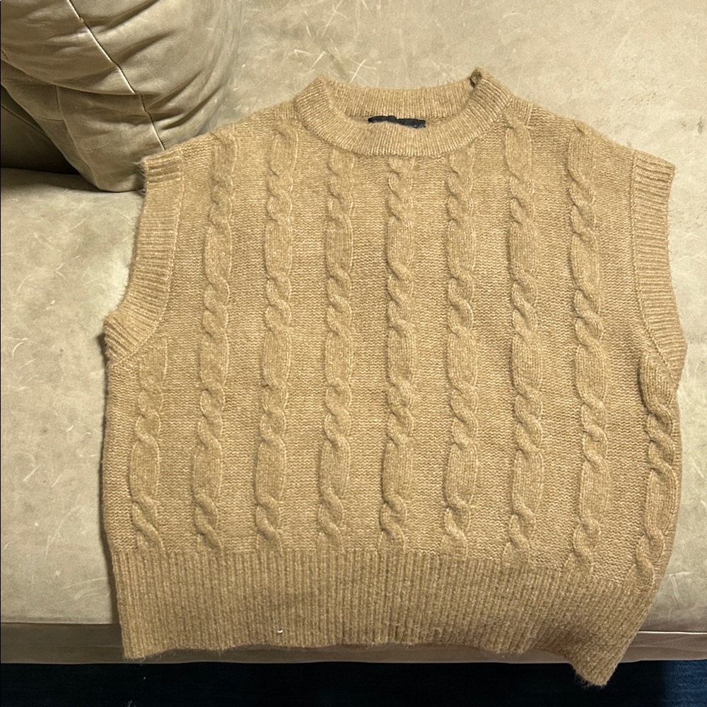 Zara Women’s Cable-Knit Crewneck Vest - Tan